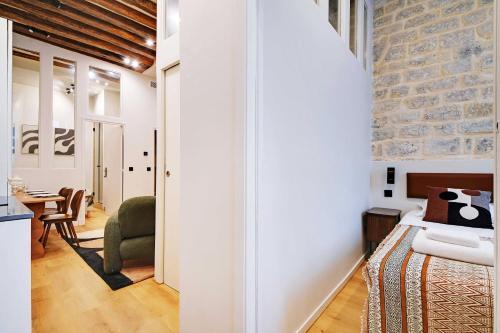 Stunning Residence Rex - Grands Boulevards - Tap to explore photos