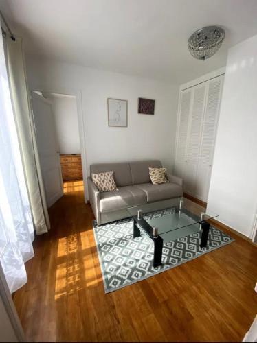Appartement au cœur de Paris - Tap to explore photos