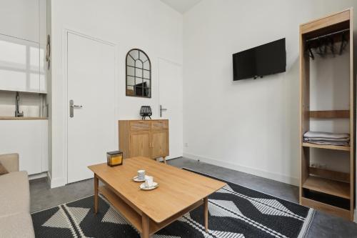Studio de Charme au Cœur de Paris! - Tap to explore photos