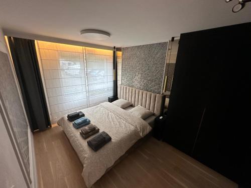 Quiet stay near Paris Expo Porte de Versailles - Tap to explore photos