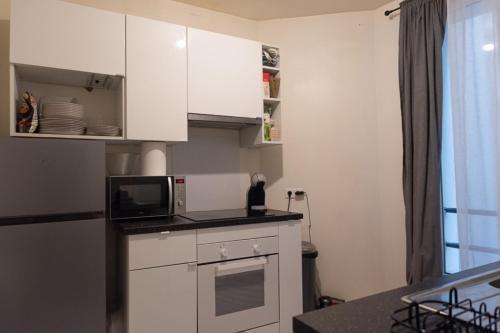 Charming studio near Parc Clichy - Tap to explore photos