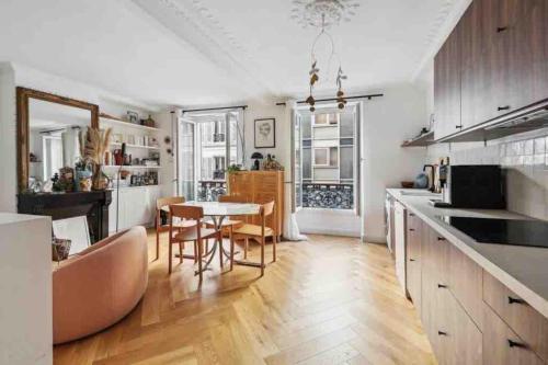 Design appartement in Le Marais - Tap to explore photos