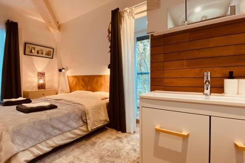 Superbe appartement proche de Paris - Tap to explore photos