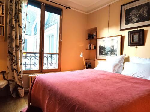 Paris 16 Apartment in Quiet Residential District - Tap to explore photos