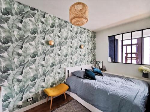 Appartement rénové une chambre avec espace de travail