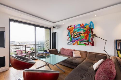 Top floor with Eiffel Tower view and roof top - Tap to explore photos
