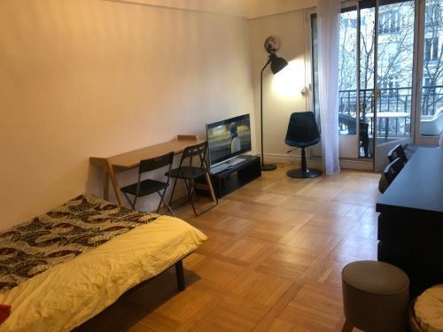 Beautiful apartment,South Paris - Tap to explore photos