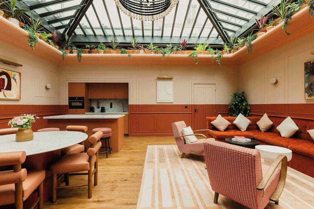 Le Jardin De Verre by Locke Room Type - Roseraie Suite