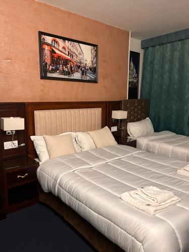 Hotel Grand Paris Room Type - Triple Room