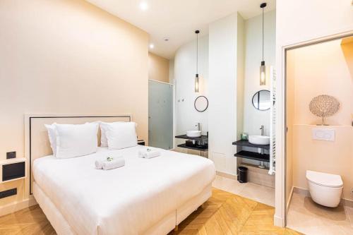 Family Apartment near Invalides -Rodin-Orsay Museum - Tap to explore photos