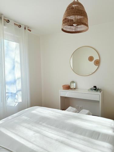 Cozy apartment near Paris - Tap to explore photos