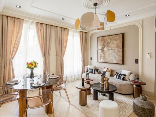 Merveil - Signature Suite - Marais -Turbigo III - Tap to explore photos