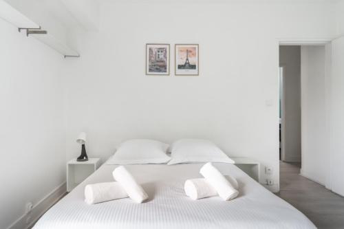 Le Blanqui - Face RER B Free Parking