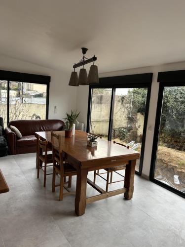 Grand Paris Cozy Stay Private Studios and Apartment Quick Access to Paris Room Type - Apartment with Garden View Grand Paris Cozy Stay Private Studios and Apartment Quick Access to Paris Room Type - Apartment with Garden View