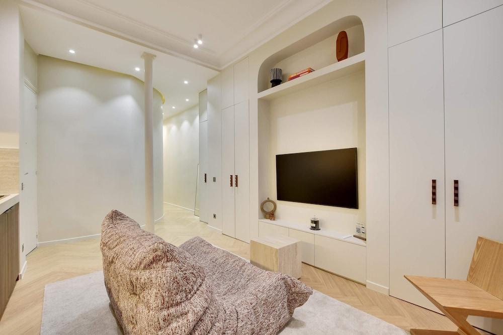 Le Petit Luxe Parisien Room Type - House