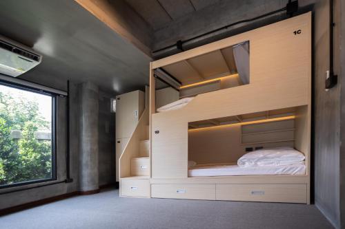 DMK Place Room Type - Single Bed in Mixed Dormitory Room