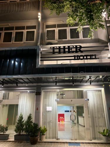 Ther Bangkoknoi Hotel - Tap to explore photos