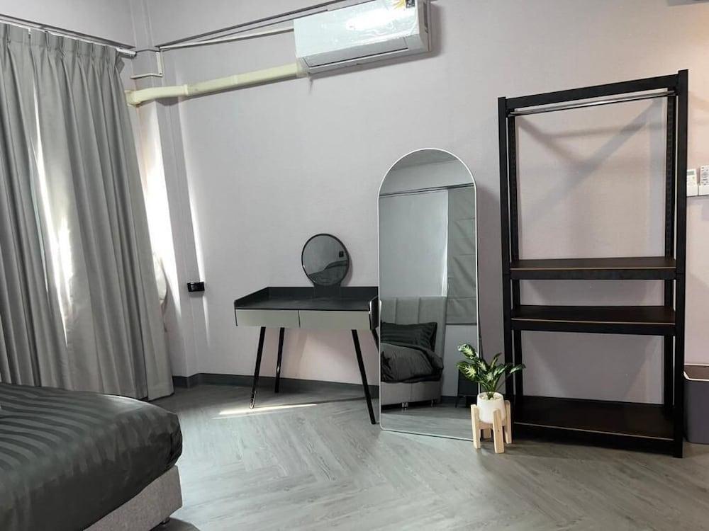 Inntown Room Type - Deluxe Triple Room