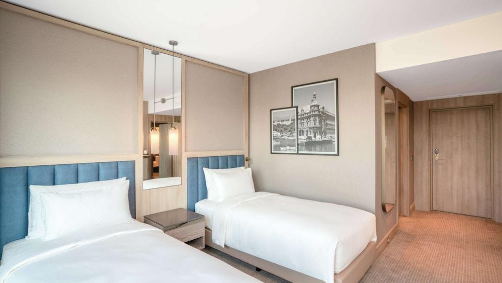 Radisson Hotel Istanbul Merter Room Type - Standard Room, City View