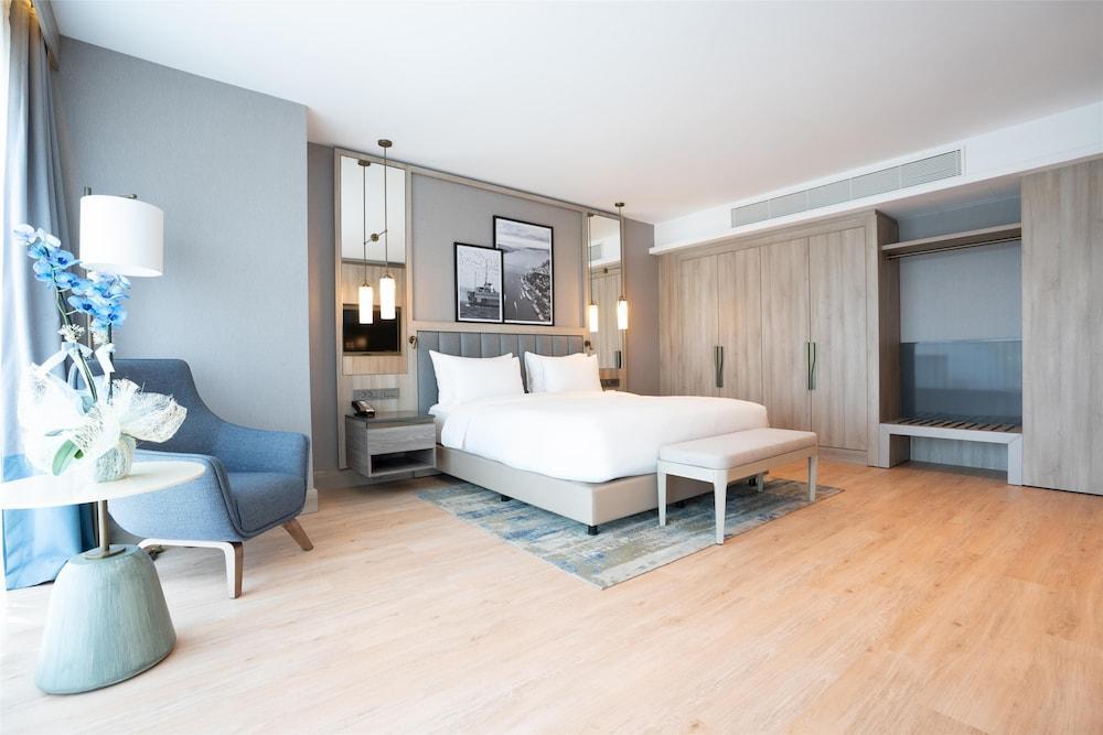 Radisson Hotel Istanbul Merter Room Type - Executive Suite, City View