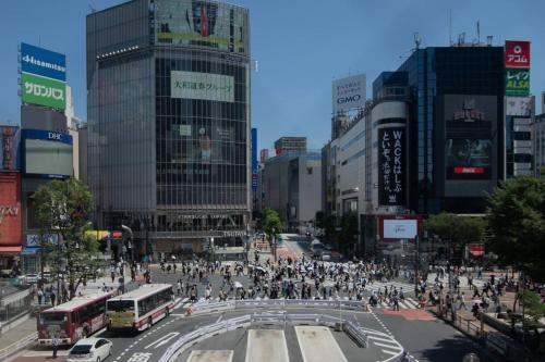 涩谷中心街 车站步行4分钟 最多住7人 免费WiFi 宽敞阳台 适合家庭居住