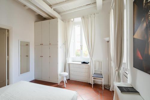 Casa Mandes Spanish Steps - Tap to explore photos