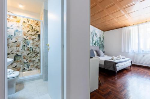 Fantastic Rome Guest House Room Type - Deluxe Double Room