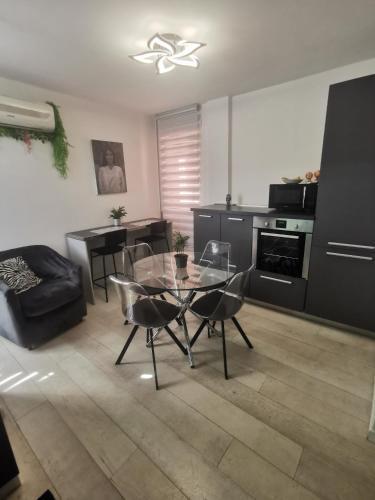 EASY ROME TIBURTINA apartment - Tap to explore photos