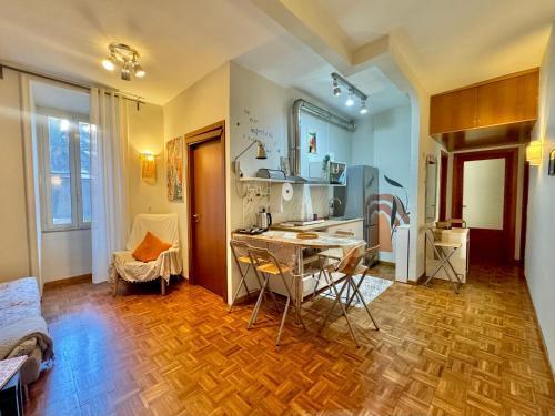 Vivere Roma appartamento a San Giovanni - Tap to explore photos