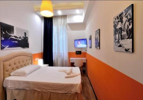 DolceVeneto Suites - Tap to explore photos