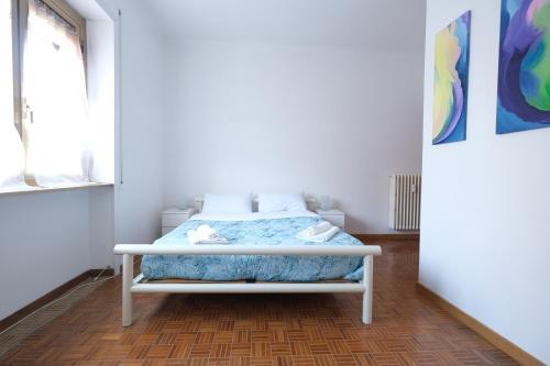 Guest House Piazza Tarquinia - Tap to explore photos