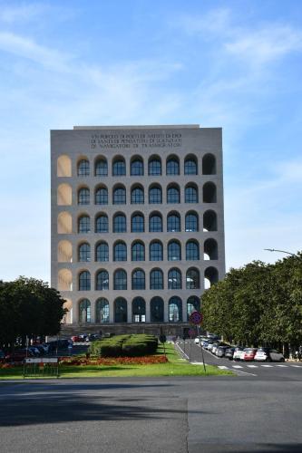 Rome Phoenix Suite Eur - piscina stagionale