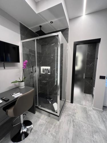 HeySuite - Luxury House - ROMA Trastevere - Tap to explore photos