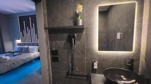 HeySuite Trastevere GuestHouse ROMA - Tap to explore photos
