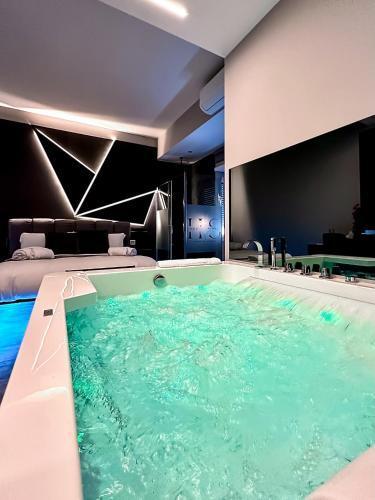 HeySuite Trastevere GuestHouse ROMA - Tap to explore photos