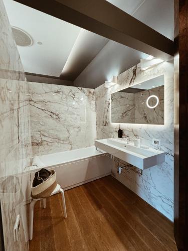 Residenza Imperiale - Trevi Suites Room Type - Triple Room Residenza Imperiale - Trevi Suites Room Type - Triple Room