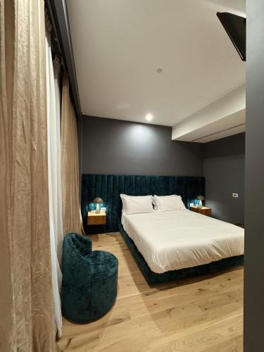 Residenza Imperiale - Trevi Suites - Tap to explore photos