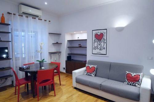 We Home - Leone Apartments - Rome, Vatican - Tap to explore photos