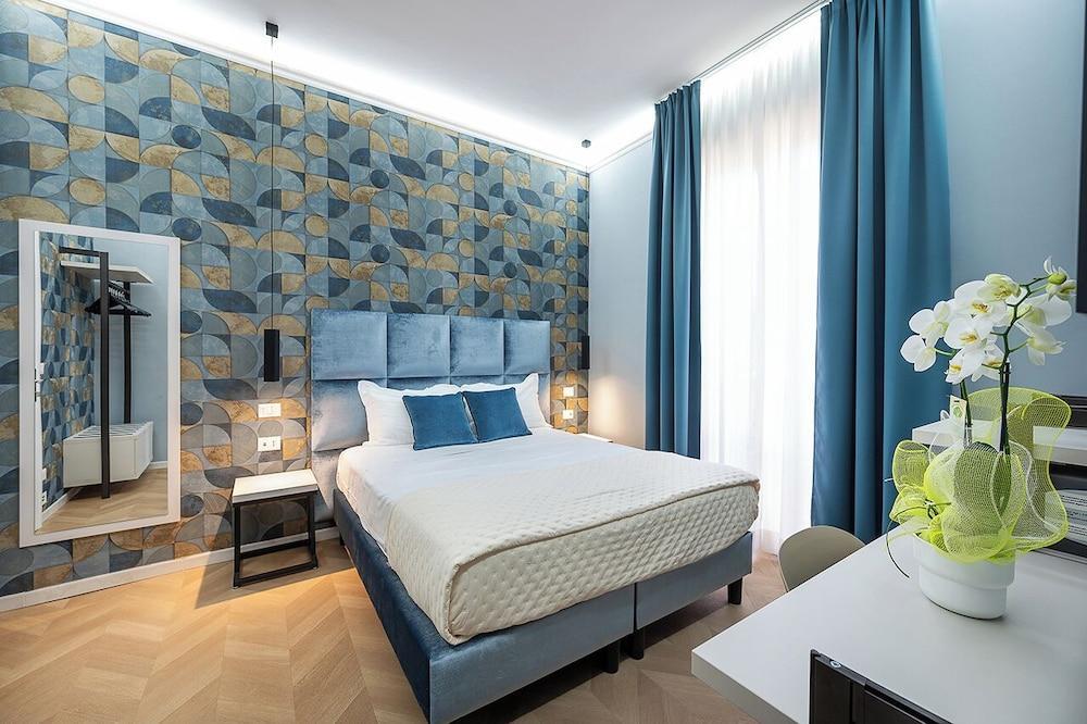 Colonna Inn Room Type - Panoramic Triple Room, City View Colonna Inn Room Type - Panoramic Triple Room, City View