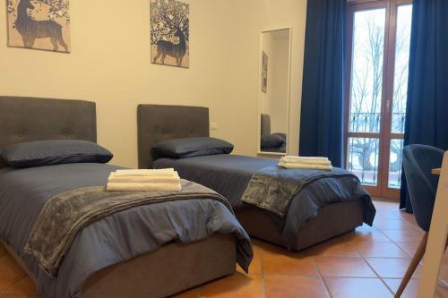 Fronte lago nel centro storico “La Casa del Lago”