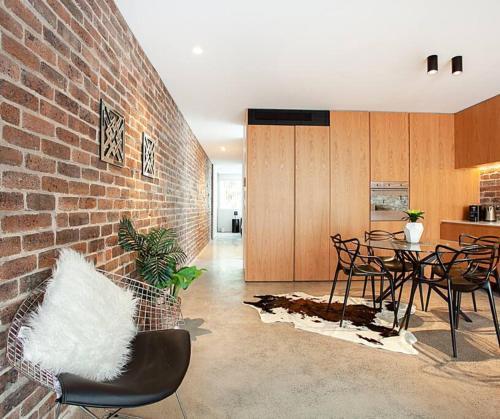 Spacious Bondi Beach Getaway - Heart of Bondi - Tap to explore photos