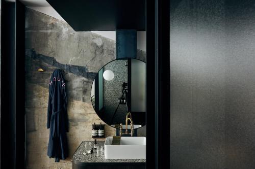 Paramount House Hotel Room Type - Medium room - Queen or King