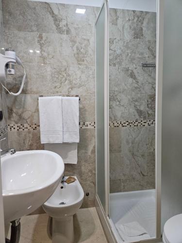 Affittacamere Tiche Room Type - Triple Room Affittacamere Tiche Room Type - Triple Room
