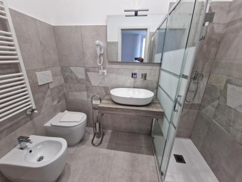 Relux Pretoria Rooms - Tap to explore photos