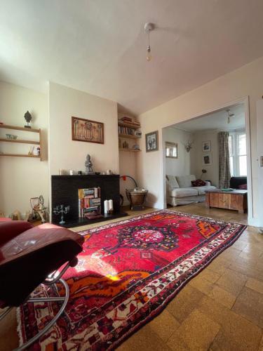 Victorian house Walthamstow east London - Tap to explore photos