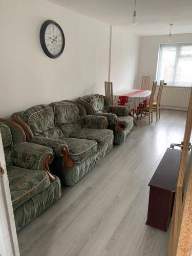 Cosy Room in London Beckton - Tap to explore photos