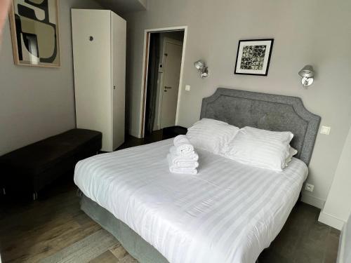 Superbe appartement proche du Marais - Tap to explore photos
