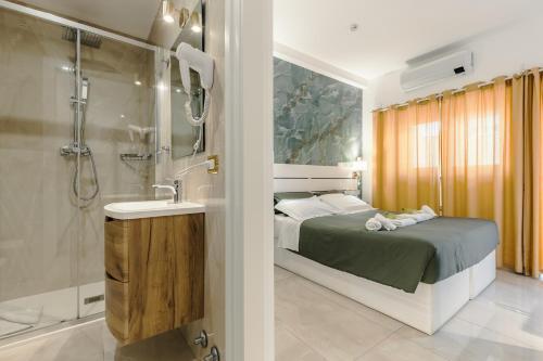 Perfect! Vatican Location Room Type - Queen Room with Balcony