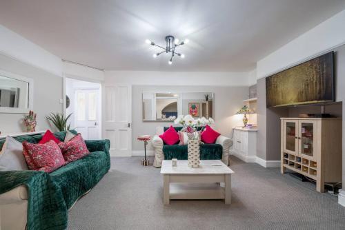 Niru Experience Chelsea Oasis with Courtyard Room Type - Single Room