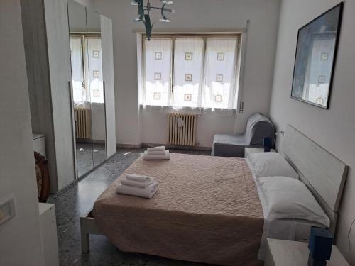 Gold Sunshine srls Guest House o Affittacamere - Tap to explore photos